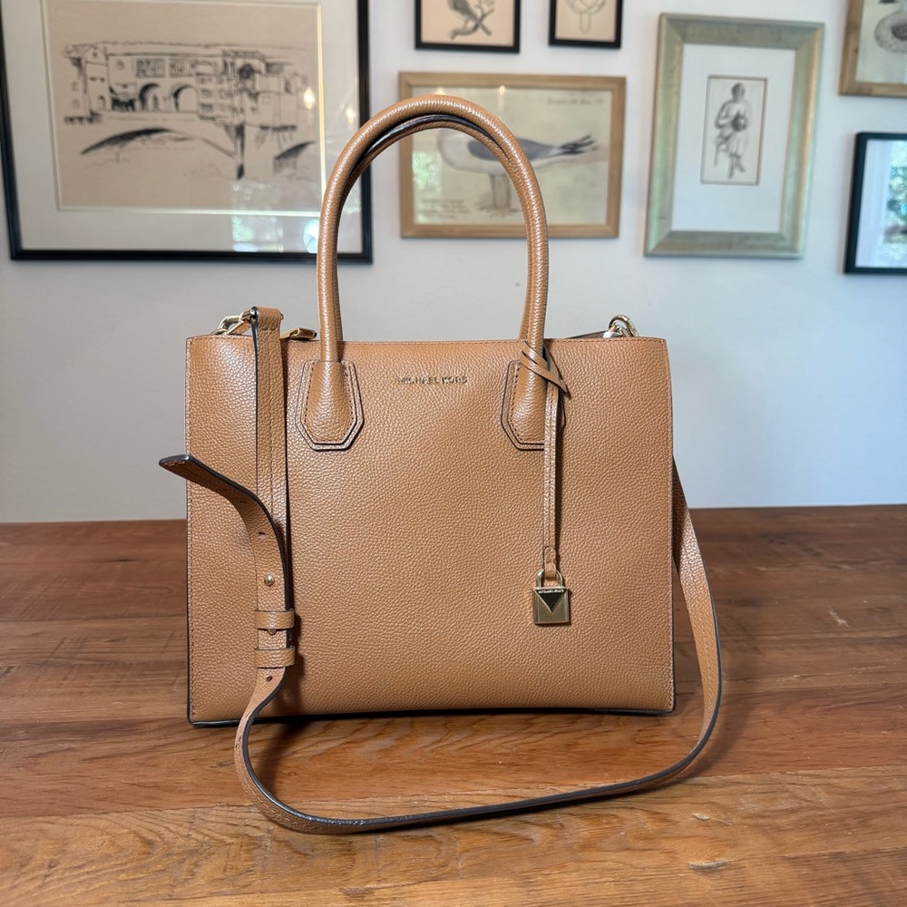 Michael Kors | Mercer Large Accordion Tote | Tan Pebbled Leather